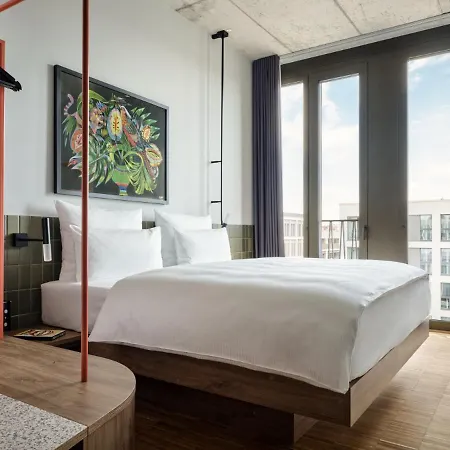 Urban Loft 4*